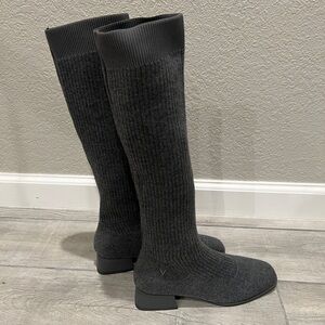 Vivaia square toe mid calf boot size 35 (U.S. size 5) brand new